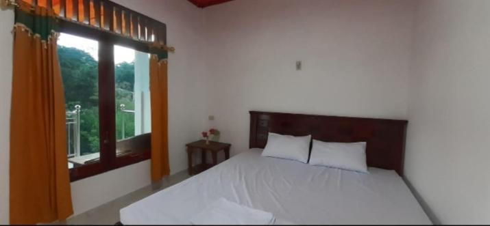 Toba Boi Hotel Tuk Tuk Kültér fotó